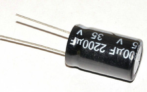 CAPACITOR ELECTROLITICO 2200µ 35V 105'C